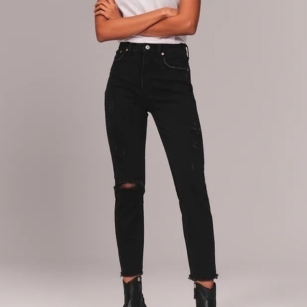 Abercrombie & Fitch The Mom High Rise Black Jeans in size 28